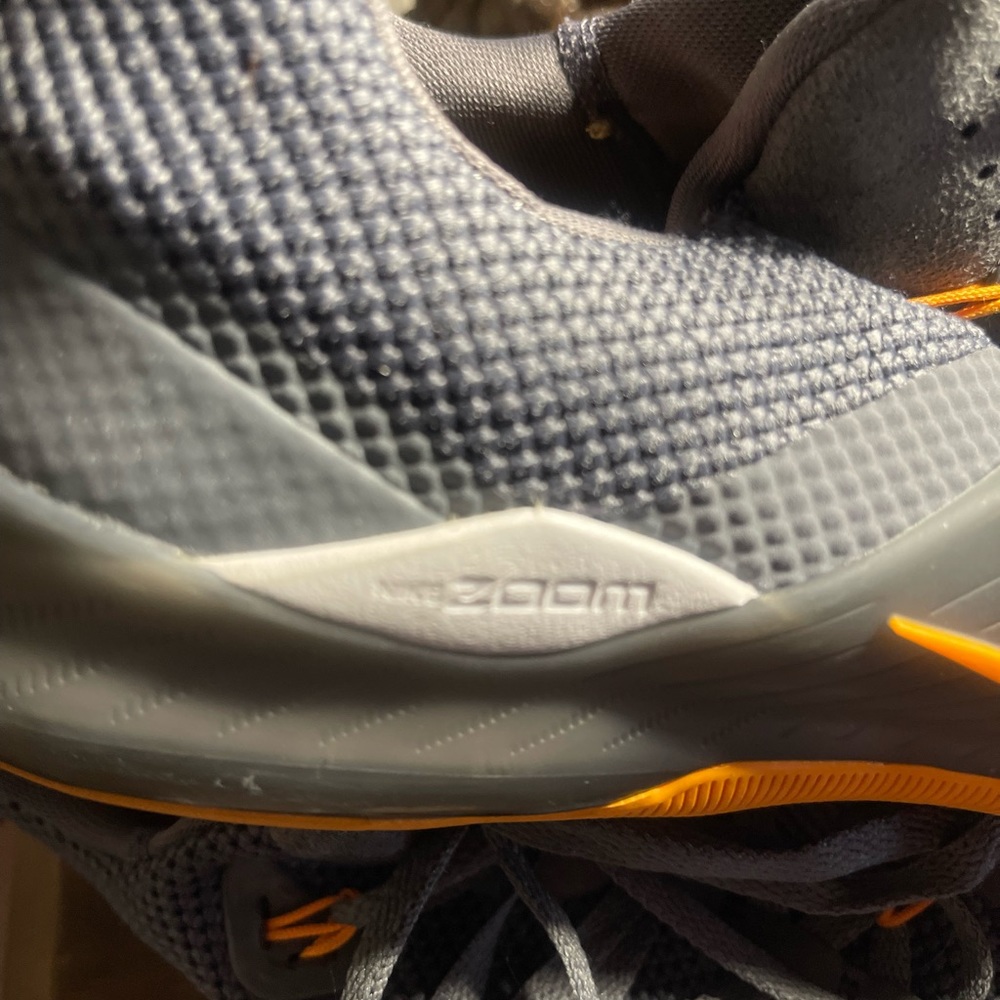 Nike Zoom men's size 10 1/2 sneakers - Picture 8 of 9
